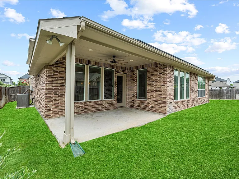 1707 McCrae Hill Ct — Photo 33