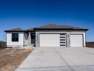 8405 NW 90th St, Kansas City, MO, 64153