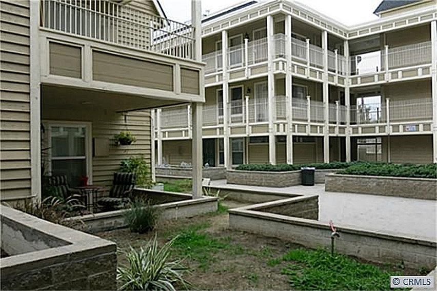 1st image of 300 E Chestnut Ave APT C