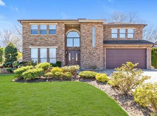 219 Carnation Drive, Farmingdale, NY 11735