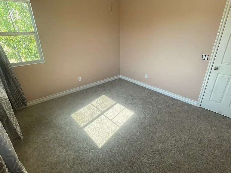 Ascella Ln — Photo 3