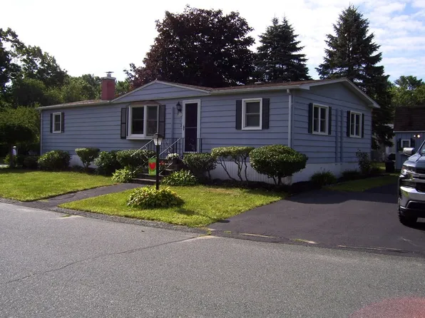 2 Green Holly Dr, Kingston, MA 02364