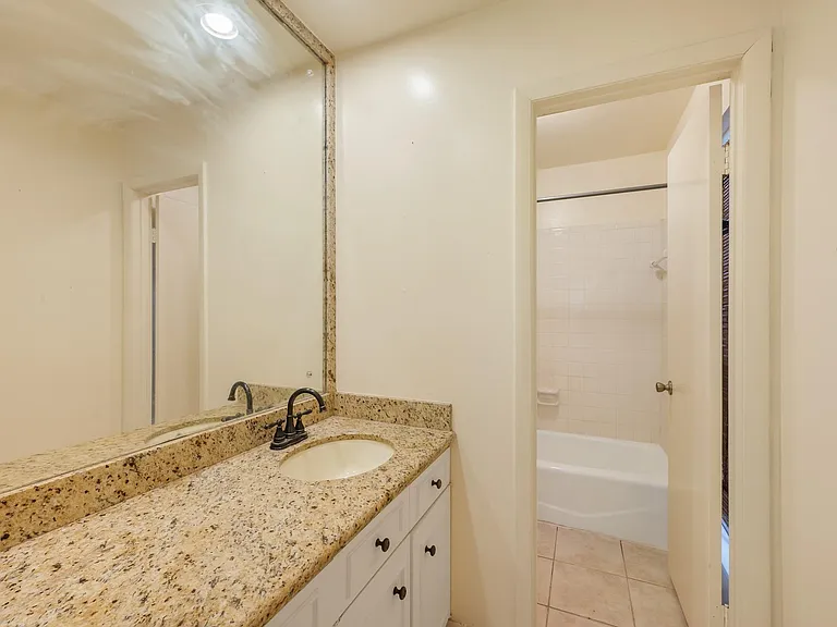 4330 Willow Beach Dr — Photo 24