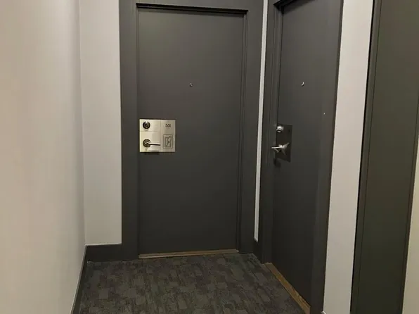 4070 Confederation Pkwy, Mississauga, ON