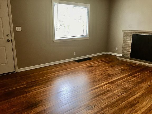 5th image of 1818 Robert St