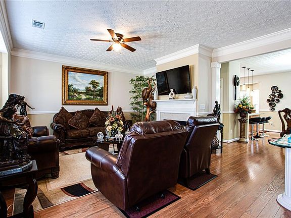 2nd image of 4674 Crawford Oaks Dr
