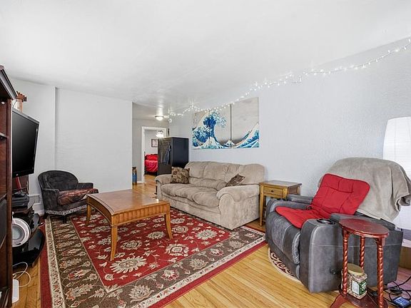 4th image of 512 W Little Creek Rd