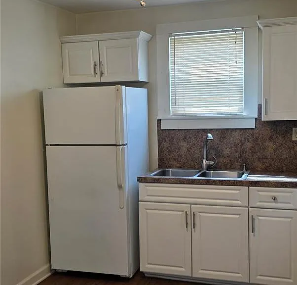 7 E Phillips St — Photo 3