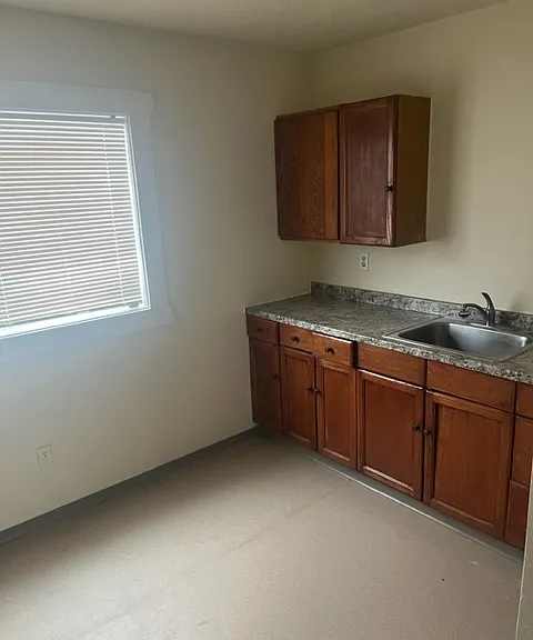 407 S 2nd St #8 — Photo 4