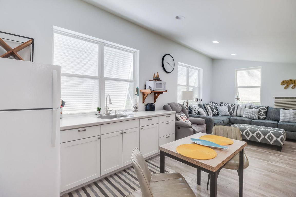 next background image