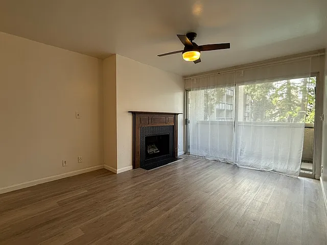 2 bed, $3,075 — Photo 1