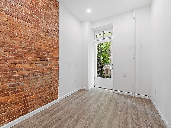 3rd image of 1670 1st Ave #2B