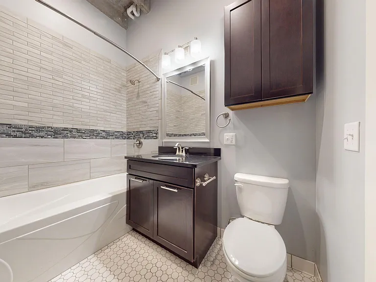 217 N Locust St #2-S — Photo 9