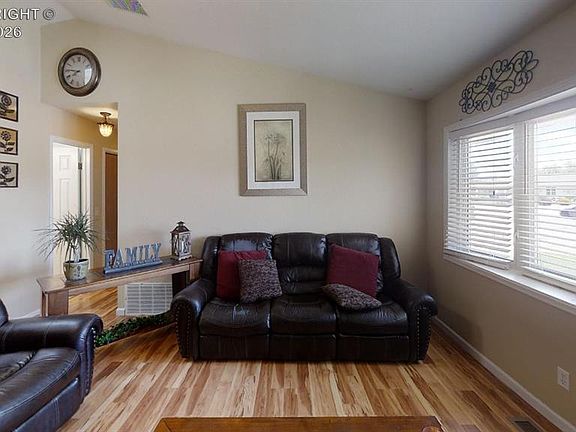 3rd image of 2705 Juniper St