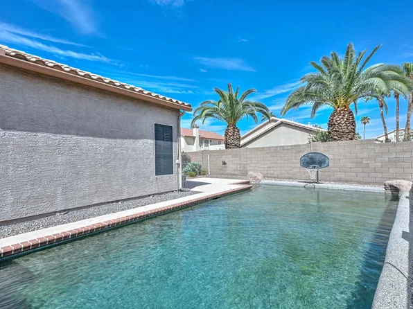 7869 W Kristal Way, Glendale, AZ 85308
