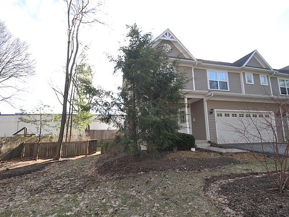 3rd image of 118 McKinley Ave #118