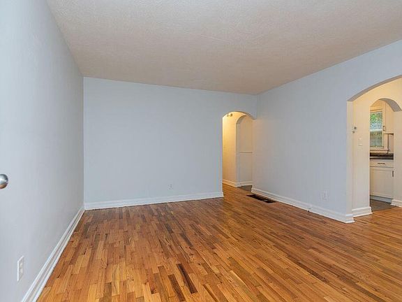 4th image of 309 Virginia Ave