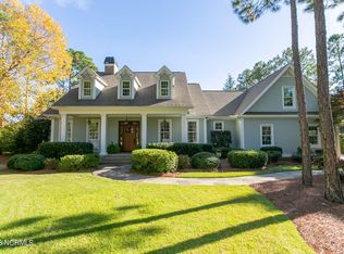 1 Augusta Dr, Southern Pines, NC 28387
