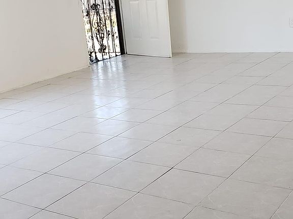 5th image of 11420 S Budlong Ave #1