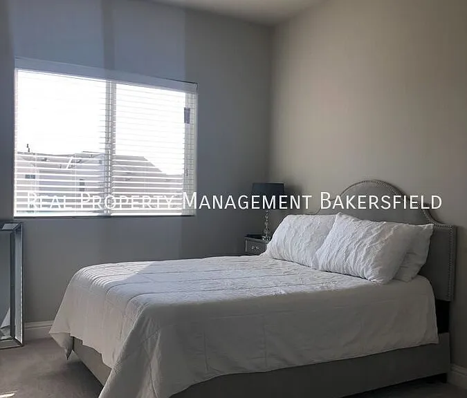 9009 Village Oaks Way — Photo 9