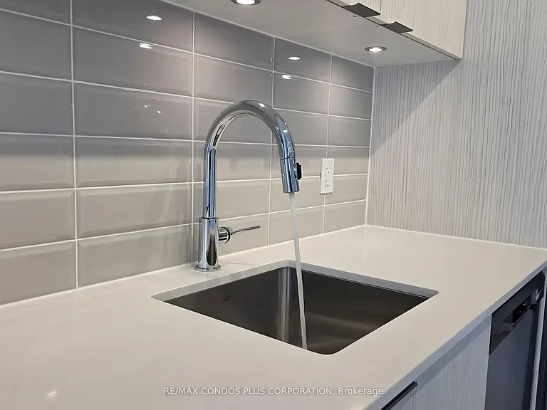 170 Clonmore Dr #5 — Photo 14