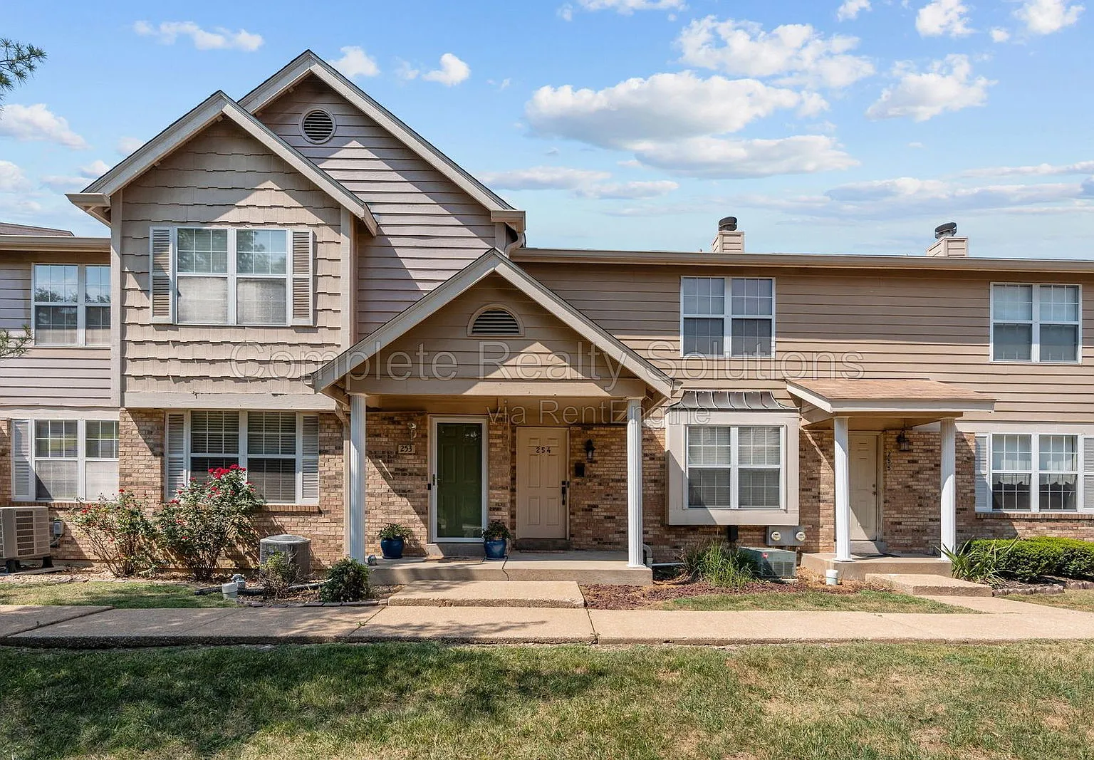 3 bed, 3.0 bath, 1320 sqft, $1,875 — Photo 1
