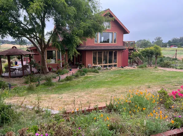 4940 Bodega Ave, Petaluma, CA 94952