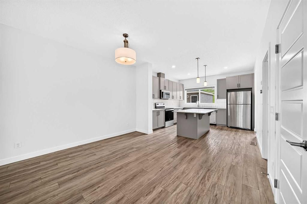 339 E Wolf Creek Way SE, Calgary, AB - View 6