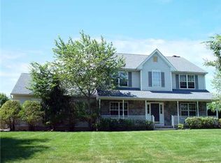 2 Edna Ct, Somerset, NJ 08873