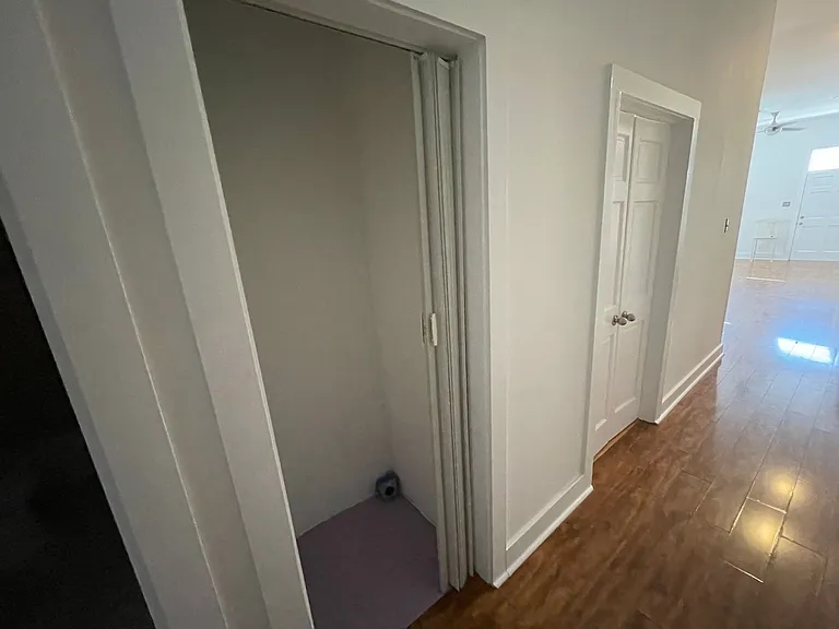 4810 Annunciation St — Photo 8