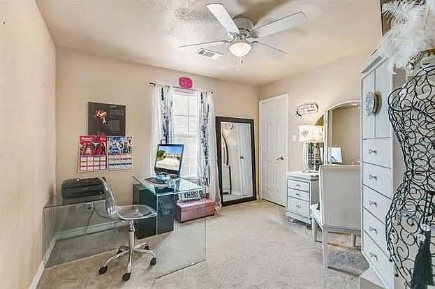 3152 Karen St — Photo 20