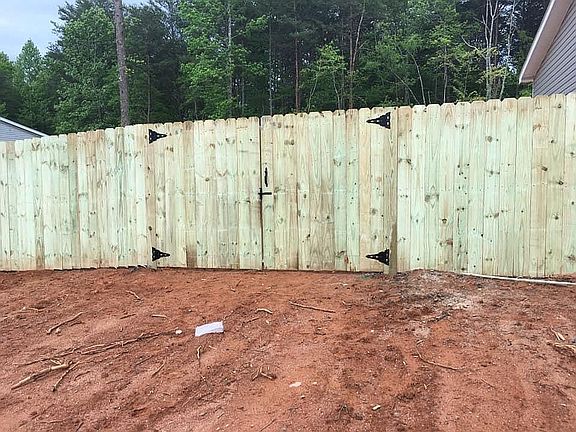 (Double Door Gate opening)