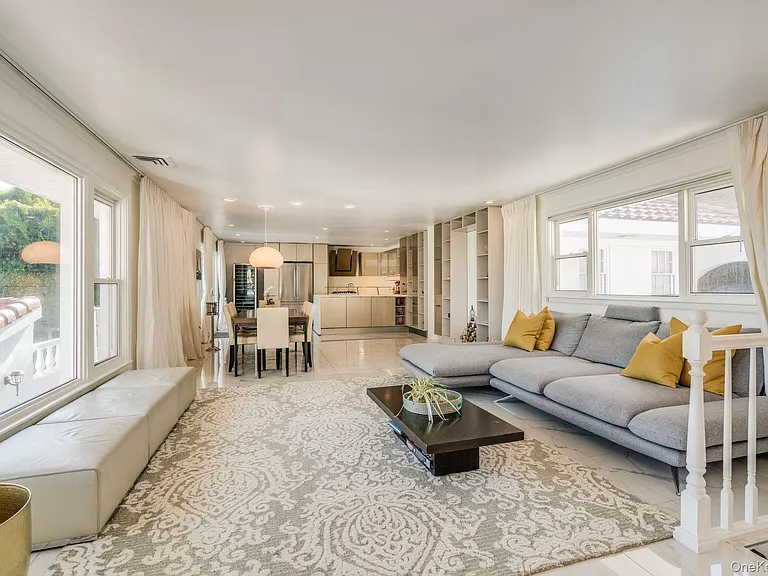 10 Beach Hill Dr — Photo 10