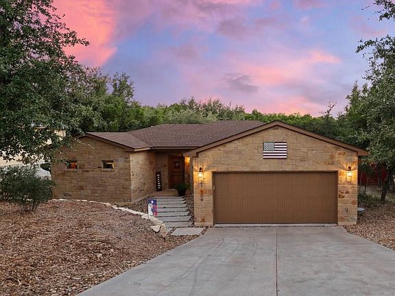 3rd image of 21609 Surrey Ln