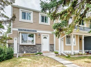 315 Georgian Vlg NE, Calgary, AB T2A 7E1