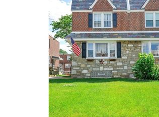 918 Friendship St, Philadelphia, PA 19111