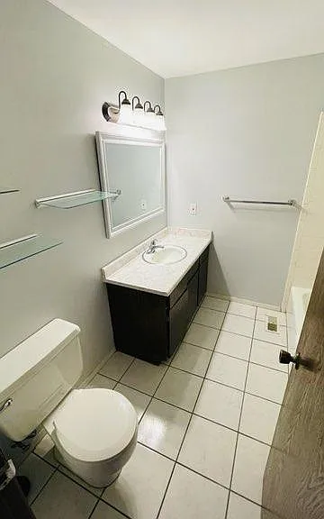 1063 S Lake St — Photo 11