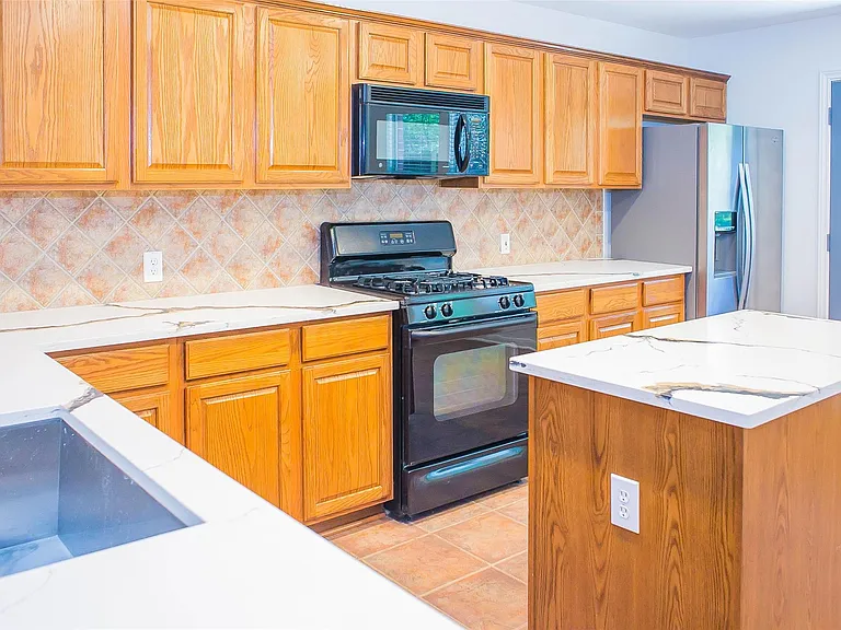 91 Genesee Ridge Dr — Photo 26