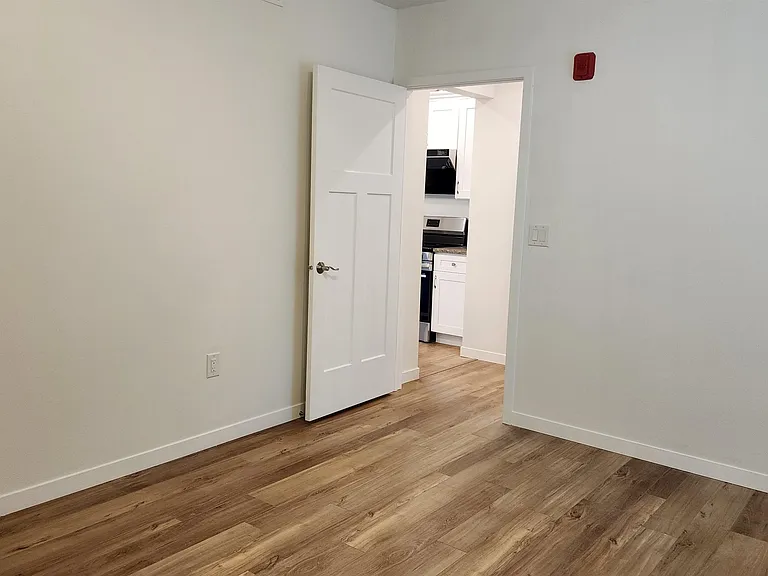 908 E Gorham St #2 — Photo 27