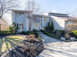 6762 Arlington Dr, West Bloomfield, MI