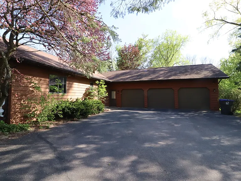 5081 Valley Heights Rd — Photo 8