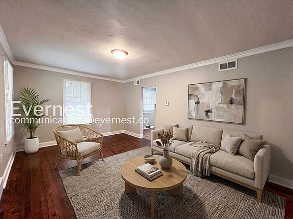 3rd image of 905 Parkhaven Ln