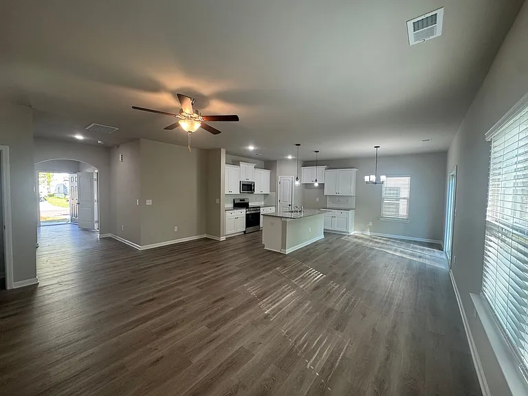 2128 Clapham Ct — Photo 5