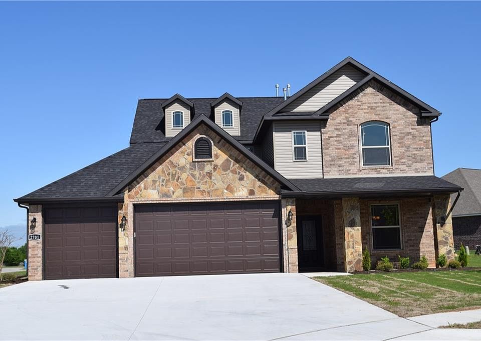 1st image of 2701 S Skyler Ct