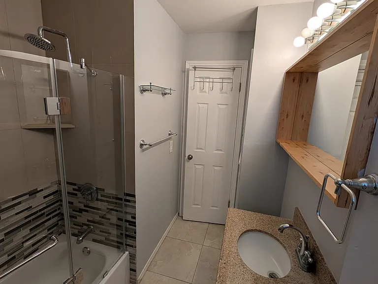 5306 Briarbend Dr — Photo 14