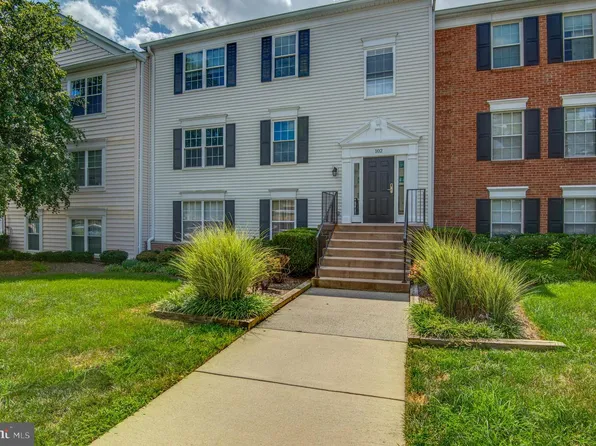 102 Prosperity Ave SE APT E, Leesburg, VA 20175