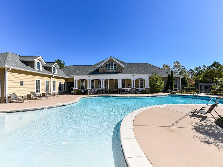 Resort-Style Pool & Clubhouse