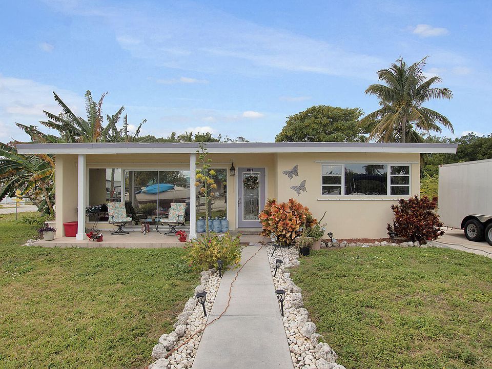 1st image of 2701 Dolphin Dr