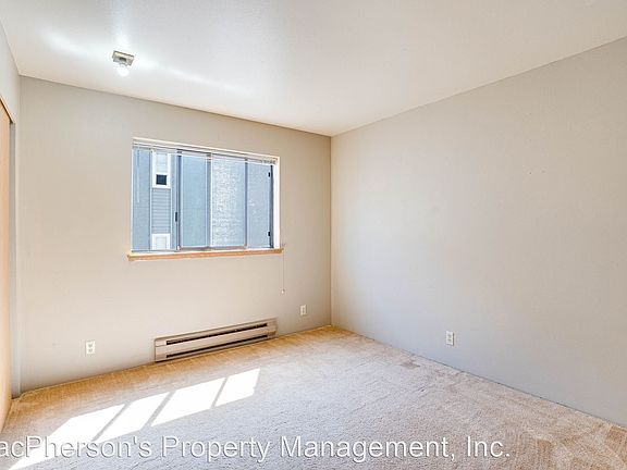 5th image of 1116 NW Market St APT 206