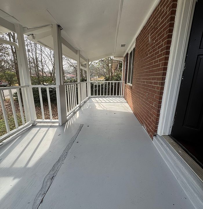 2nd image of 4595 Mitchell St